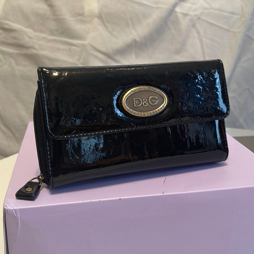 “Look like” D&G wallet - Picture 1 of 6